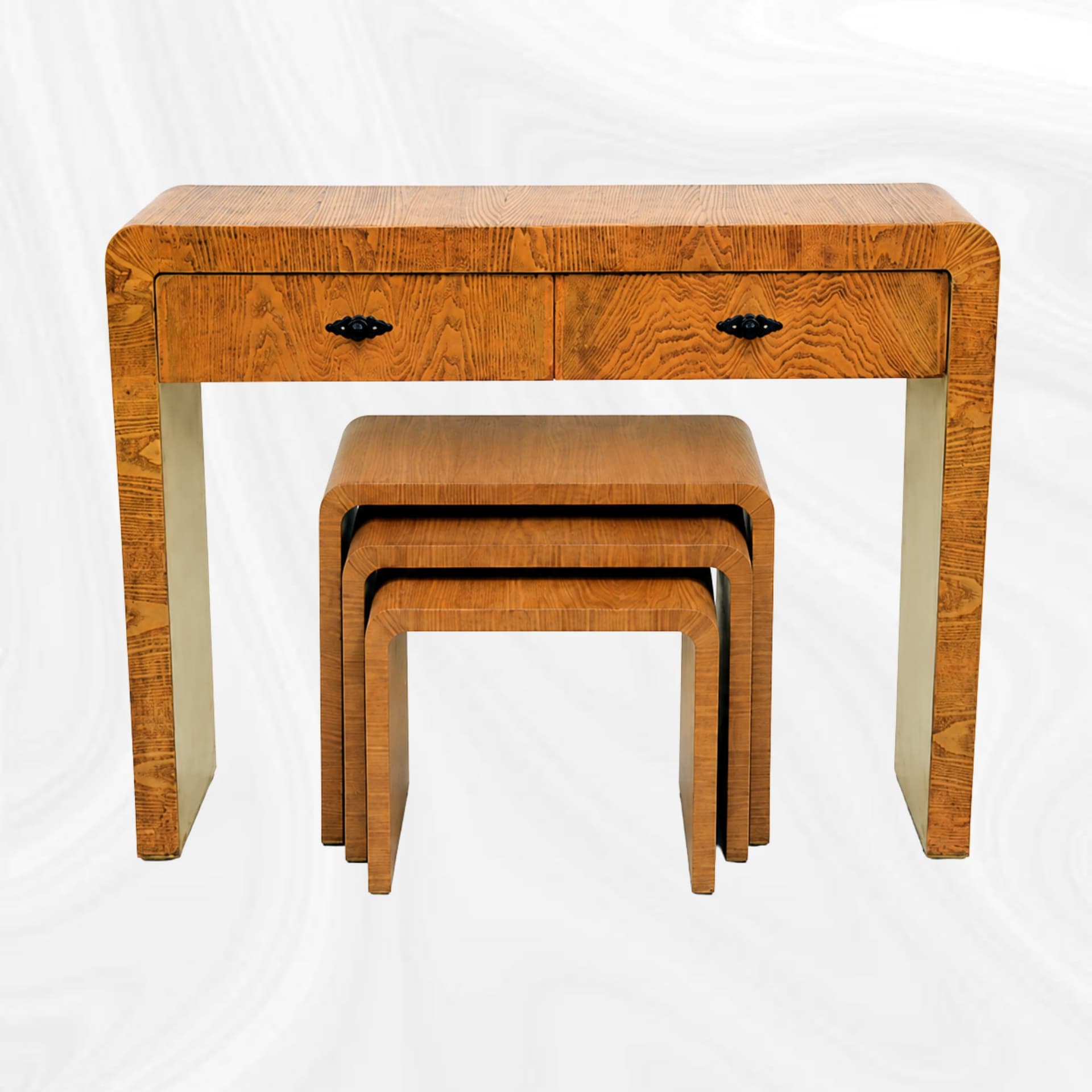 Console arrondie et tables gigognes coordonnees, vue de face
