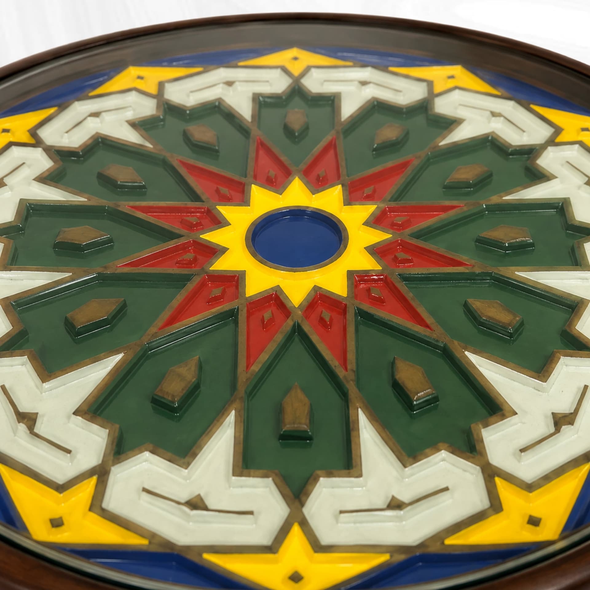 Detail of the central polychrome rosette